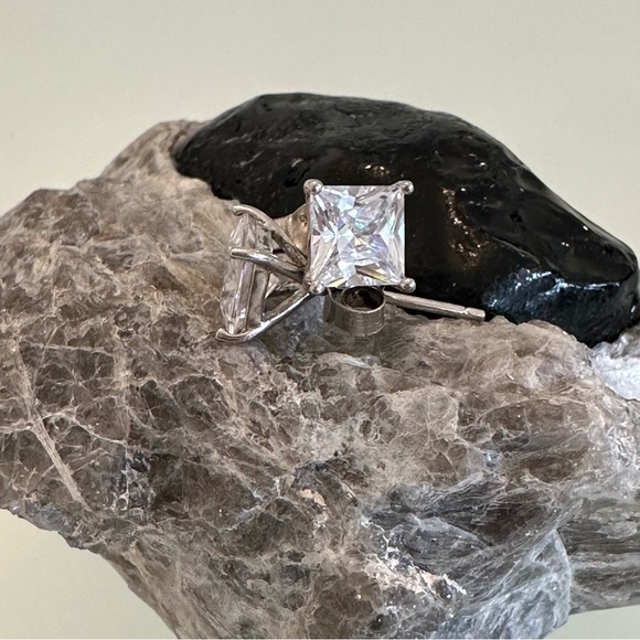 .925 Silver & Princess Cut Cubic Zirconia Stud Earring - Picture 7 of 11